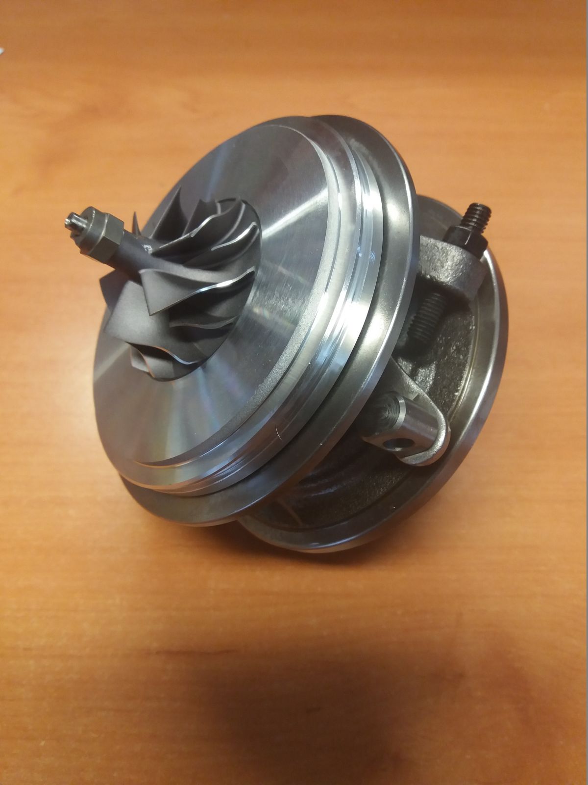 Nový střed turba Volkswagen Tiguan 2.0 TDI, 103 kW, r.v. 06-, Motor: CBAA / CBAB KKK